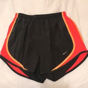 Nike women’s tempo shorts